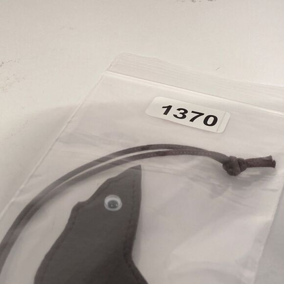 1370 Brown Leather Fish Keyring Fob Keychain With Wristlet New - Picture 3 of 3